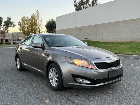 Used 2012 Kia Optima LX image 3