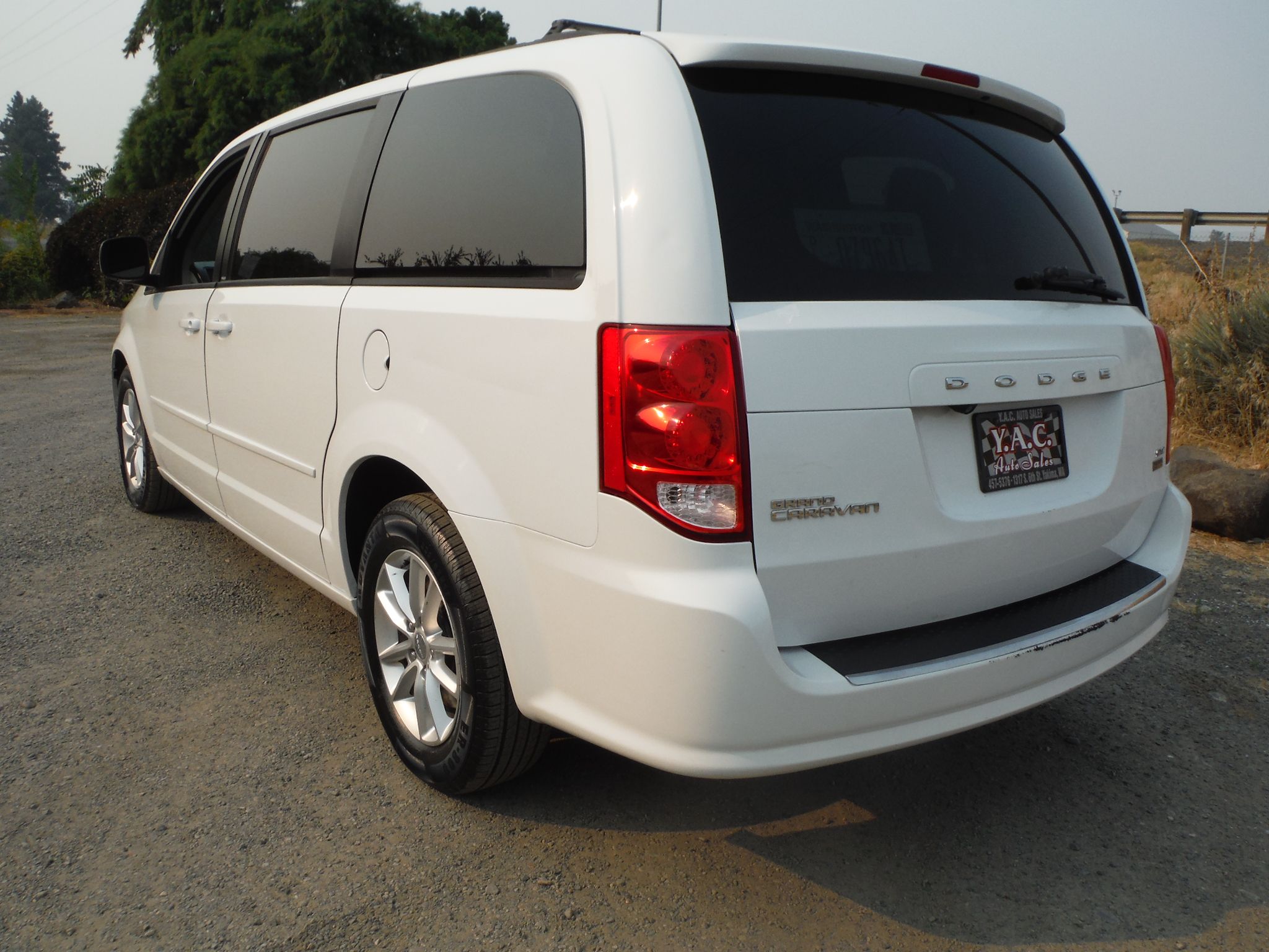 Used 2014 Dodge Grand Caravan SXT FWD image 6
