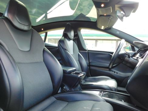 Used 2018 Tesla Model S 75D image 23