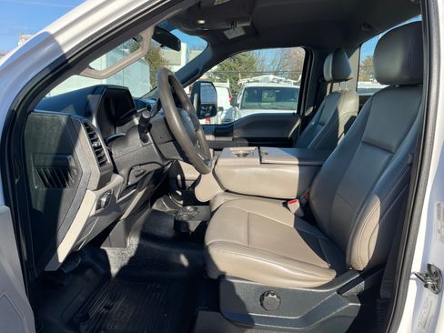 Used 2017 Ford F450 image 10