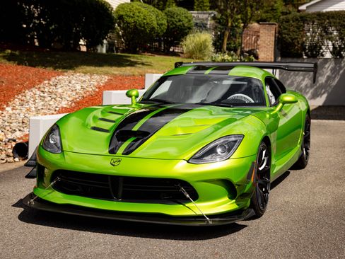 Used 2017 Dodge Viper GTC image 41