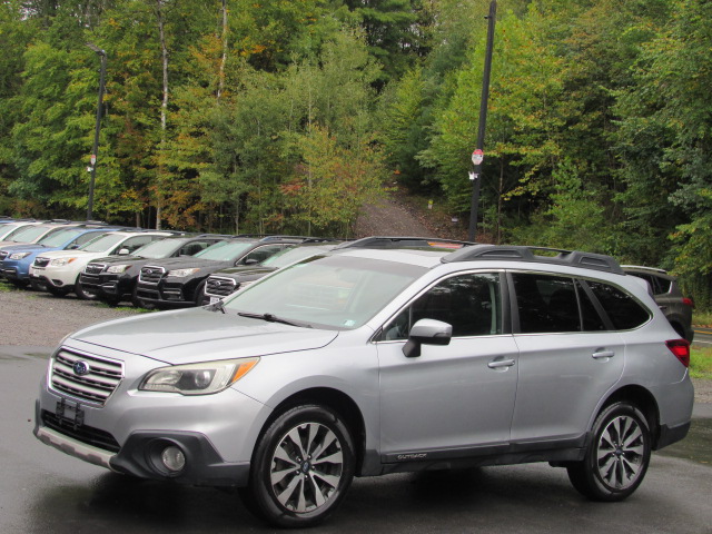 Used 2015 Subaru Outback 2.5i Limited AWD/4WD image 2