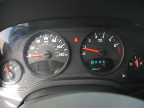 Used 2013 Jeep Patriot Latitude Sport Utility 4D FWD image 10
