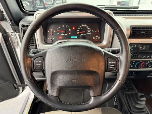 Used 2004 Jeep Wrangler X image 27