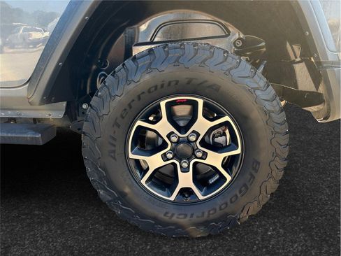 Used 2023 Jeep Wrangler Unlimited Rubicon image 13