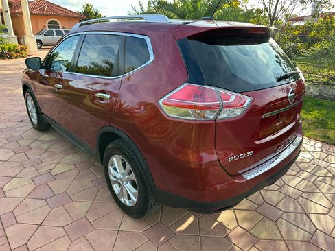 Used 2016 Nissan Rogue SV image 5