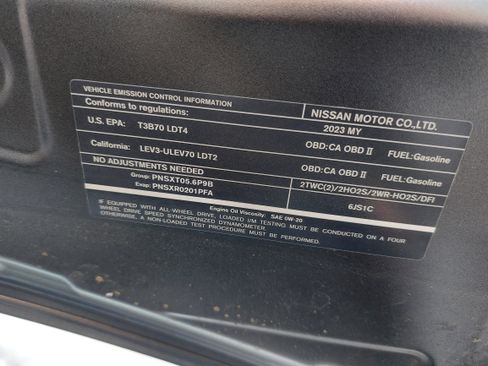 Used 2023 Nissan Armada SV image 9