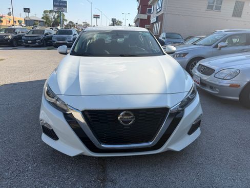 Used 2020 Nissan Altima 2.5 S image 3