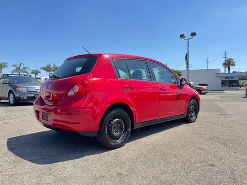 Used 2010 Nissan Versa 1.8 S Hatchback FWD image 9