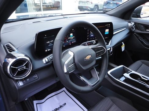 New 2026 Chevrolet Equinox AWD LT image 12