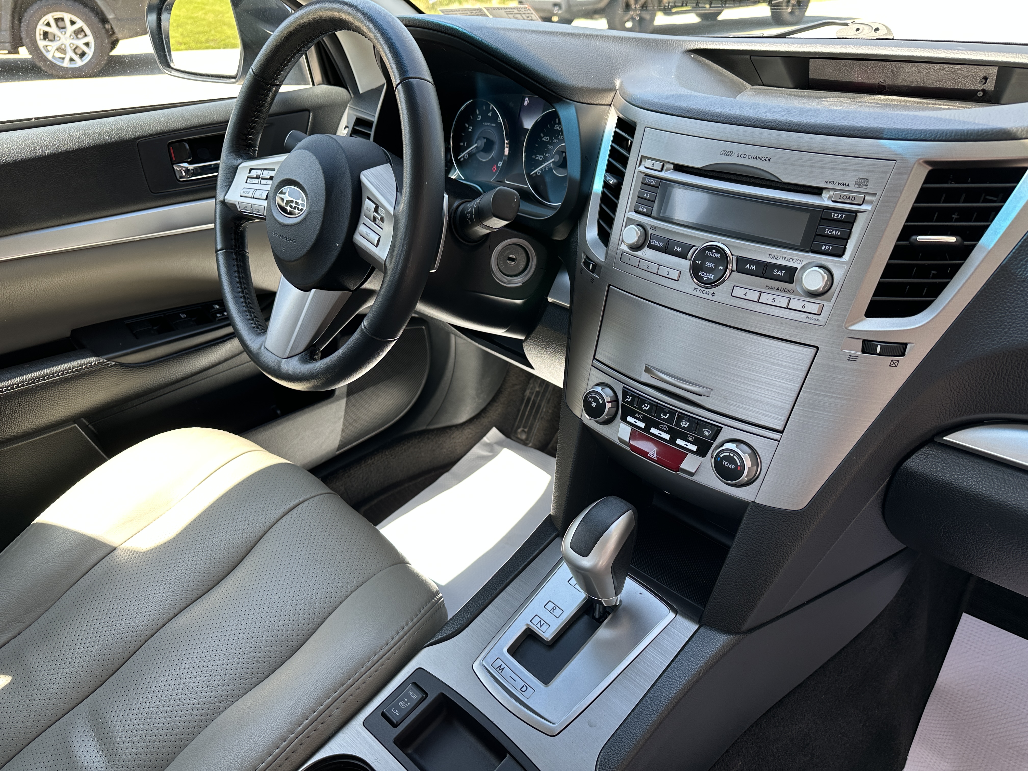 Used 2010 Subaru Legacy 2.5i Premium AWD/4WD image 13
