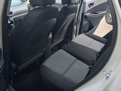 Used 2018 Hyundai Kona SE image 14