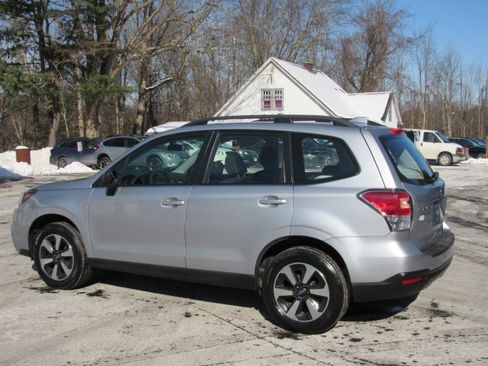 Used 2018 Subaru Forester 2.5i Premium image 7