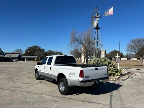 Used 2002 Ford F350 Lariat image 4