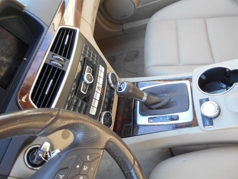 Used 2012 Mercedes-Benz C 300 image 6