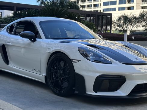 Used 2024 Porsche 718 Cayman GT4 RS RWD image 55