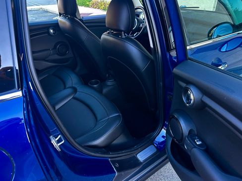 Used 2017 MINI Cooper 4-Door Hardtop FWD image 15