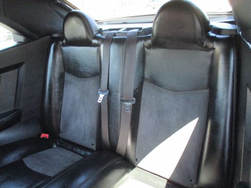 Used 2012 Chrysler 200 S Convertible FWD image 8