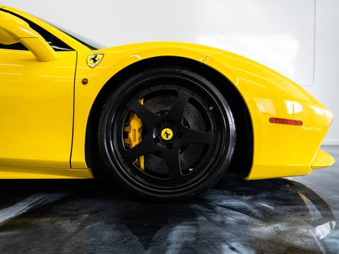 Used 2017 Ferrari 488 Spider image 6