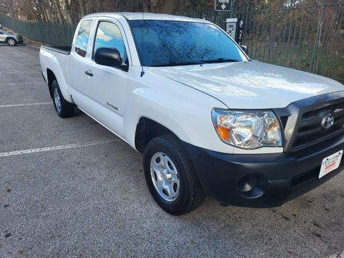 Used 2009 Toyota Tacoma SR5 image 2