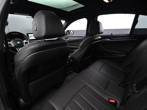Used 2022 BMW 530i xDrive image 44