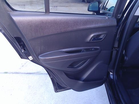 Used 2020 Chevrolet Trax LS image 10