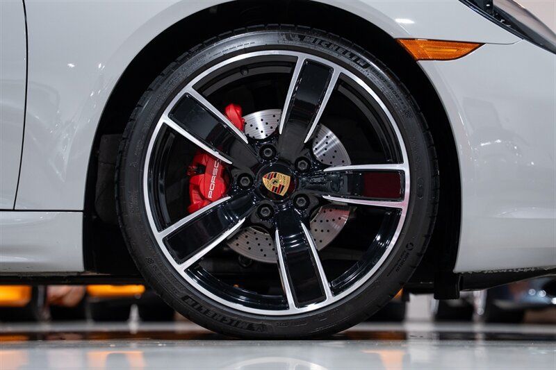 Used 2019 Porsche 718 Cayman S RWD image 43
