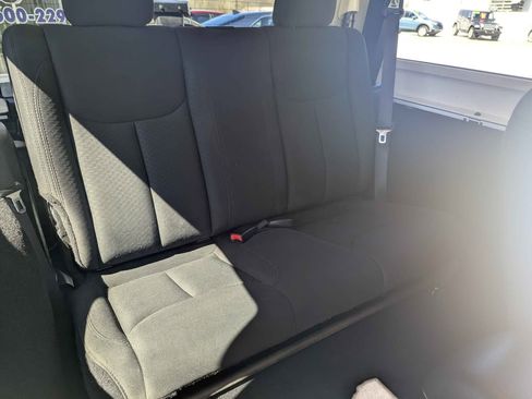 Used 2016 Jeep Wrangler Sport image 8
