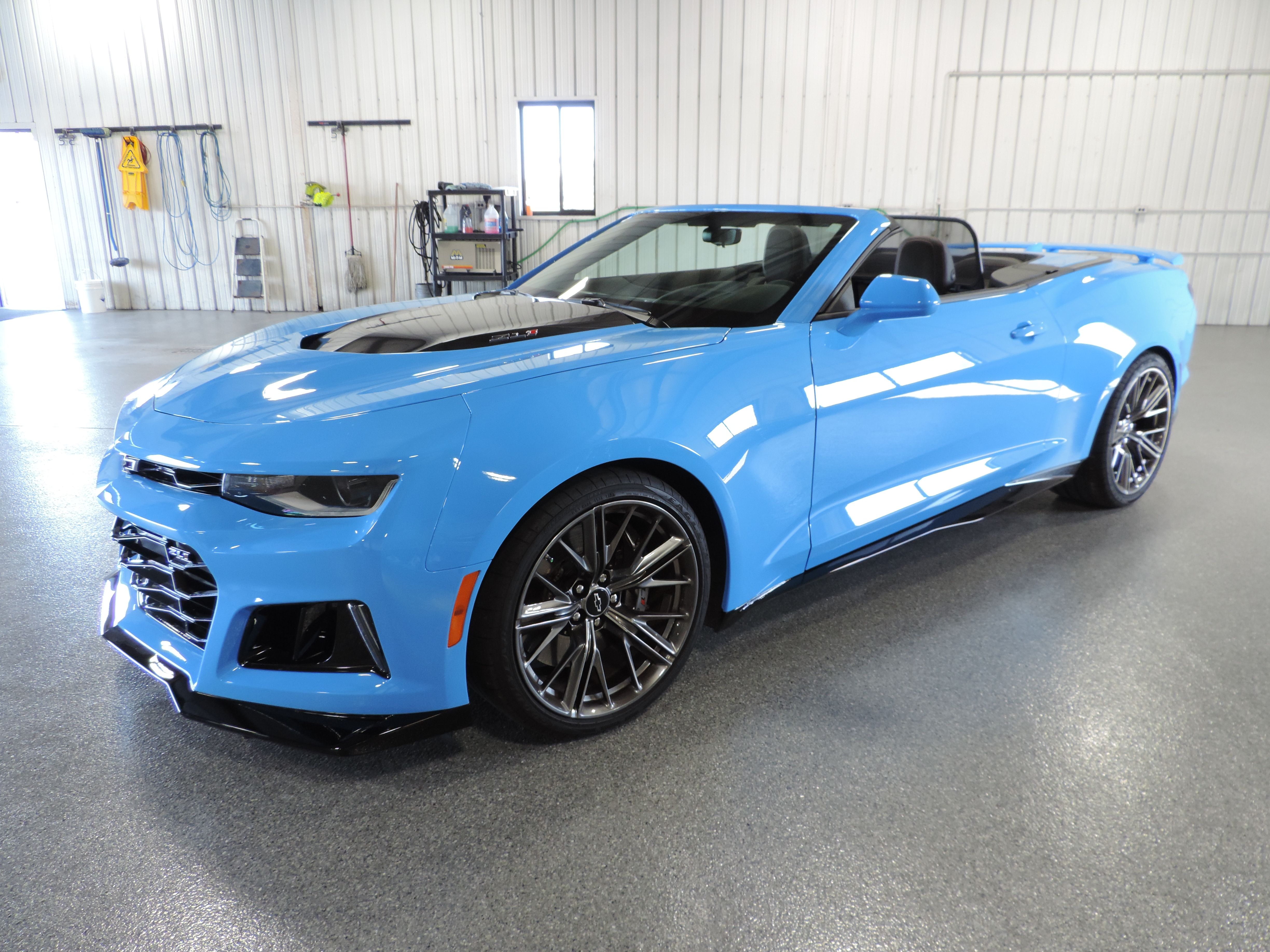 Used 2022 Chevrolet Camaro ZL1 Convertible RWD image 26