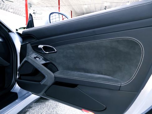 Used 2016 Porsche 911 GT3 image 31