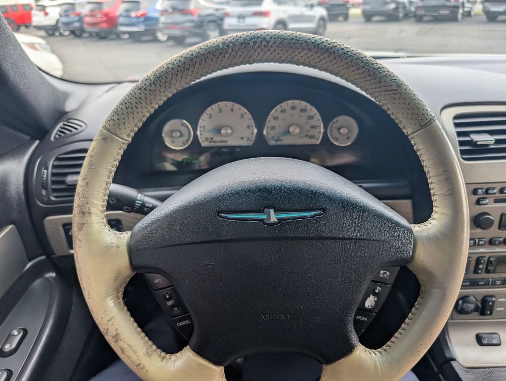 Used 2004 Ford Thunderbird Deluxe RWD image 9