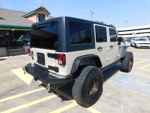 Used 2016 Jeep Wrangler 4WD Unlimited Sport image 8