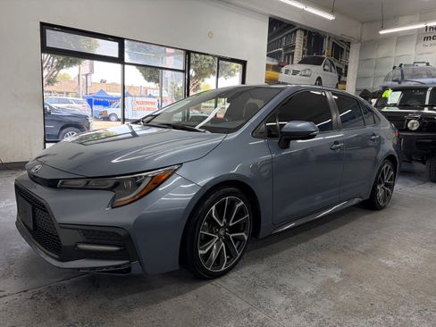 Used 2020 Toyota Corolla SE Sedan FWD image 2
