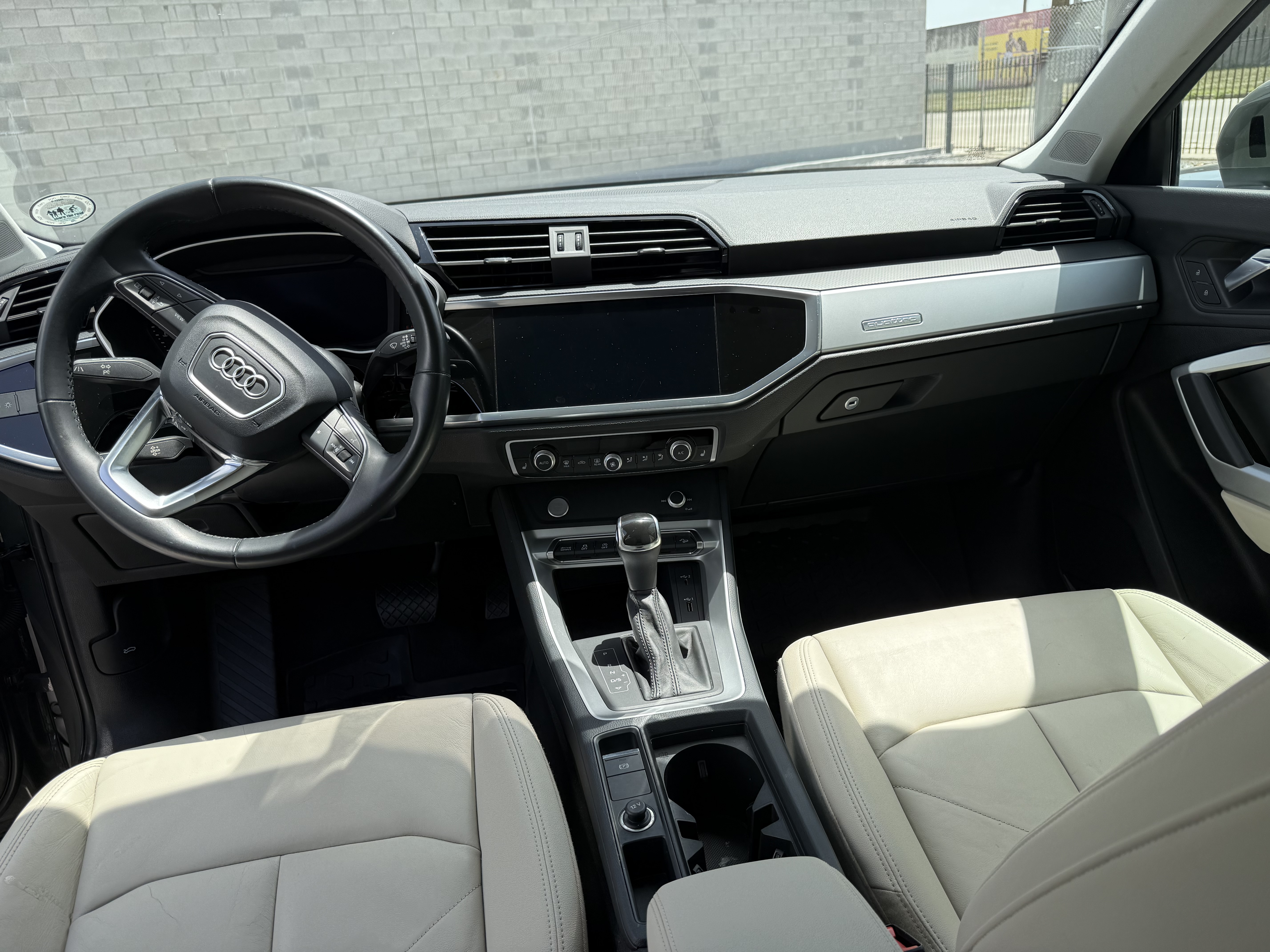 Used 2020 Audi Q3 quattro 2.0T Premium w/ S Line AWD/4WD image 16