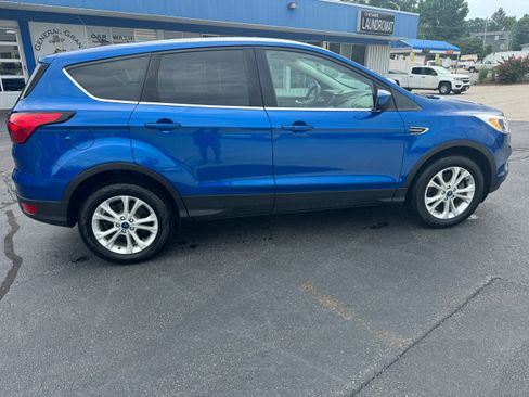 Used 2019 Ford Escape 4WD SE image 4