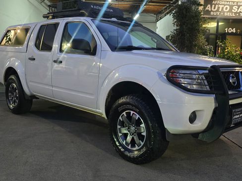 Used 2016 Nissan Frontier SV image 39