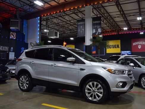Used 2017 Ford Escape Titanium image 7