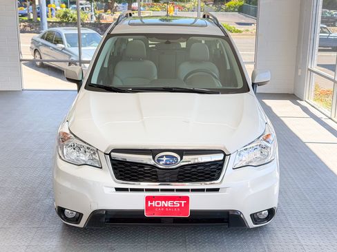 Used 2015 Subaru Forester 2.5i Limited AWD/4WD image 2