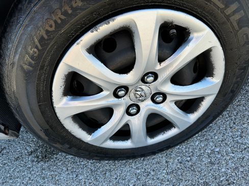 Used 2012 Hyundai Accent GLS image 9