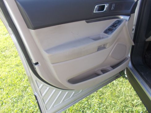 Used 2014 Ford Explorer FWD image 5