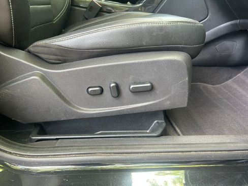 Used 2015 Ford Escape FWD Titanium image 25