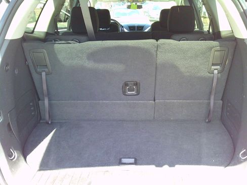 Used 2012 Chevrolet Traverse LT image 12