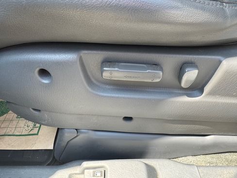 Used 2004 Honda Pilot EX image 11