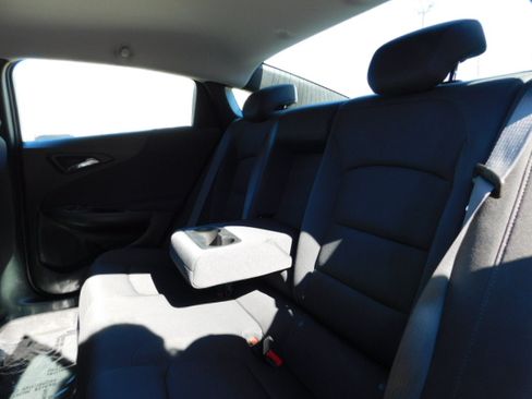 Used 2023 Chevrolet Malibu LT image 18