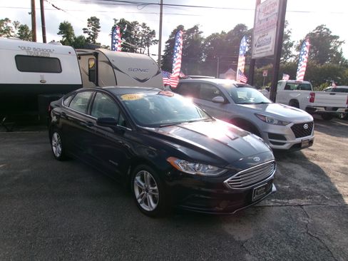 Used 2018 Ford Fusion S Hybrid FWD image 1