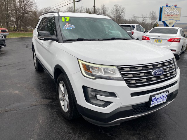 Used 2017 Ford Explorer 4WD XLT image 5