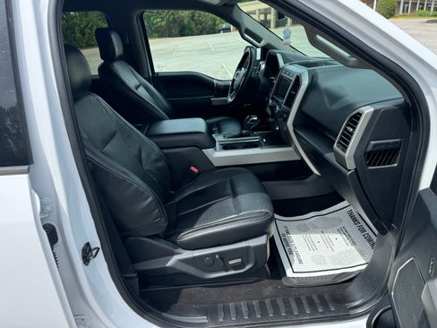 Used 2020 Ford F150 Lariat image 12