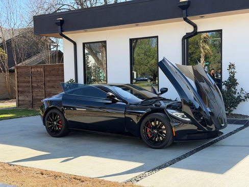 Used 2017 Aston Martin DB11 V12 image 5