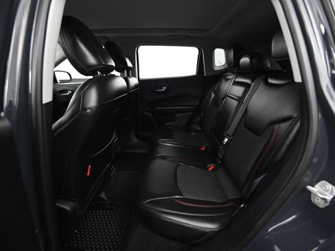 Used 2018 Jeep Compass Trailhawk image 40