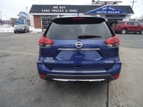Used 2017 Nissan Rogue SV image 13